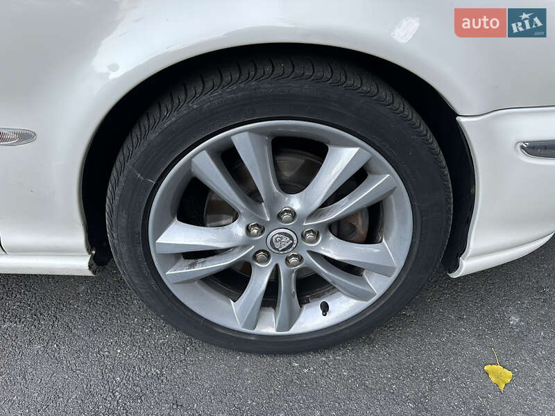 Jaguar X-Type 2008 SAJAE51S98YJ37651 - history of car sales