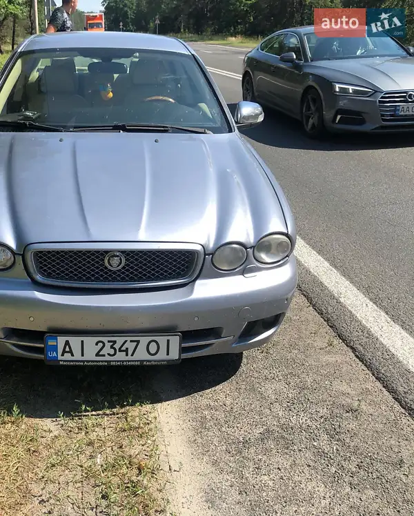 Jaguar X-Type