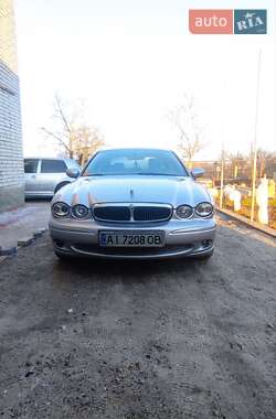 Седан Jaguar X-Type 2002 в Ржищеві