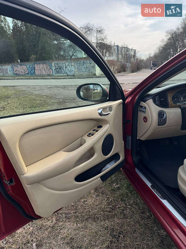 Седан Jaguar X-Type 2007 в Львові