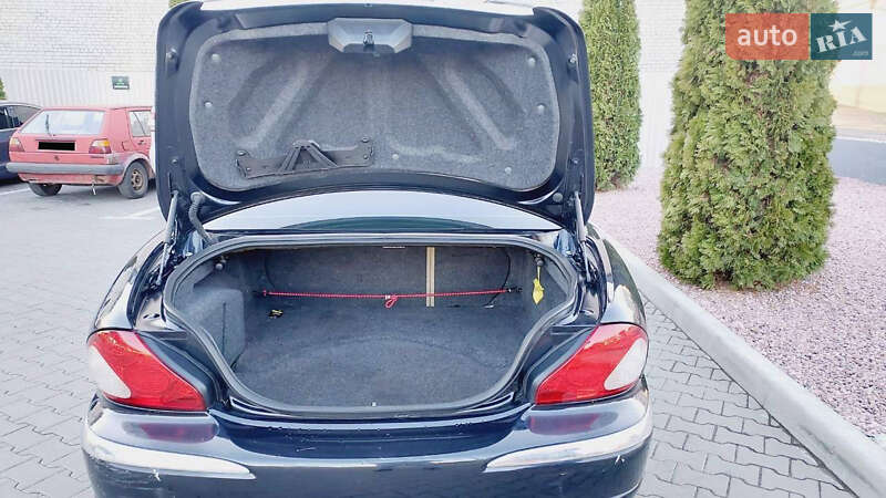 Седан Jaguar X-Type 2006 в Киеве