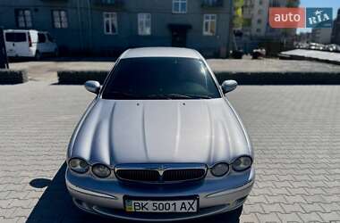 Седан Jaguar X-Type 2001 в 