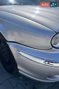 Седан Jaguar X-Type 2001 в 
