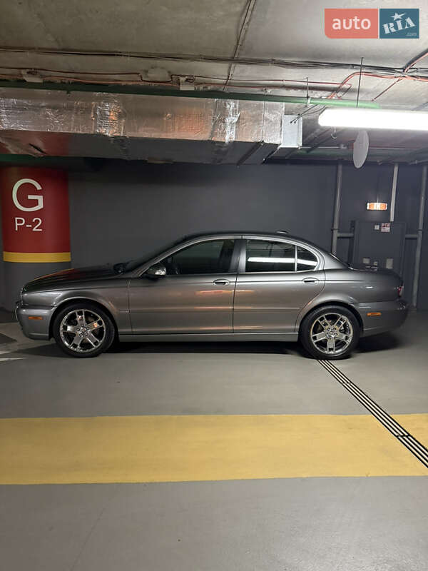 Седан Jaguar X-Type 2008 в Києві