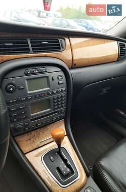 Седан Jaguar X-Type 2006 в 