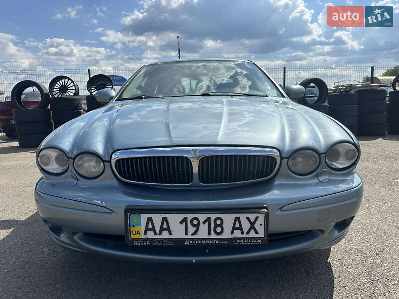 Седан Jaguar X-Type 2004 в Киеве