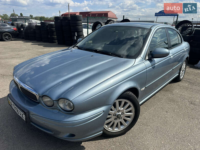 Седан Jaguar X-Type 2004 в Киеве