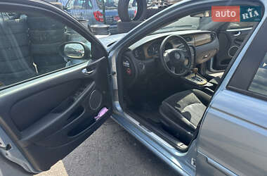 Седан Jaguar X-Type 2004 в 
