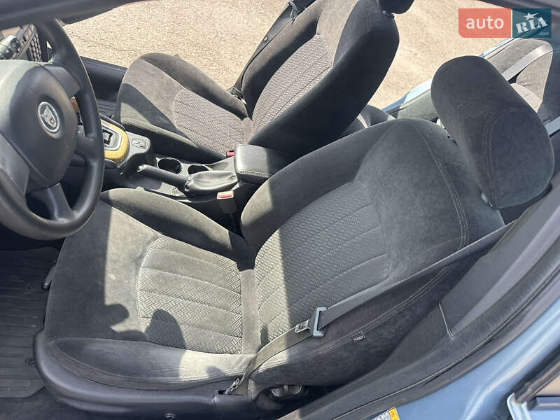 Седан Jaguar X-Type 2004 в Киеве