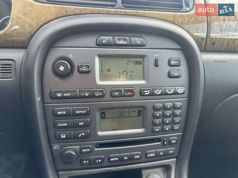 Седан Jaguar X-Type 2004 в Киеве