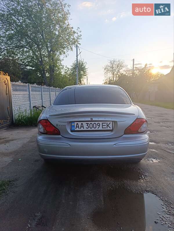 Седан Jaguar X-Type 2004 в Кропивницком