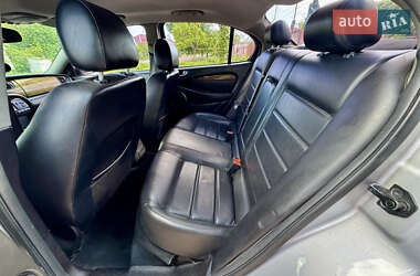 Седан Jaguar X-Type 2001 в 