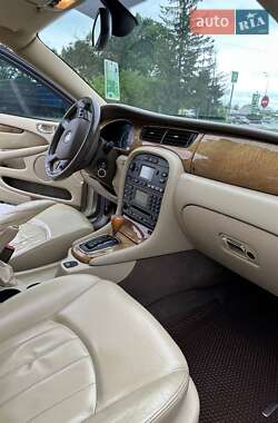 Седан Jaguar X-Type 2006 в 