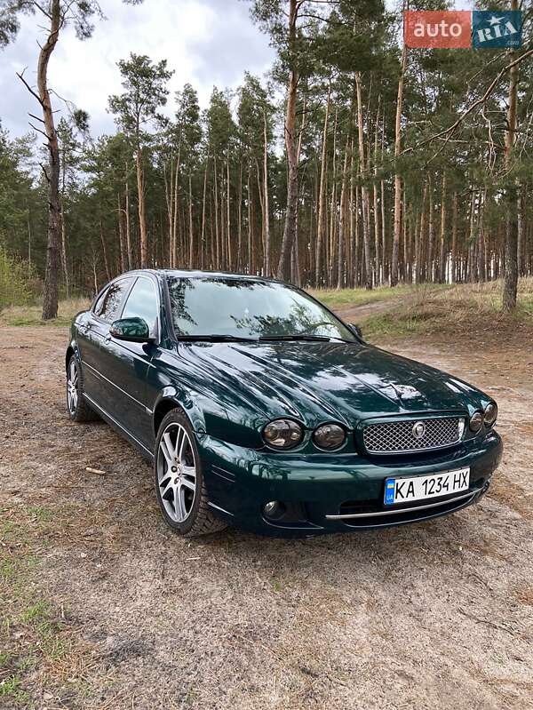 Седан Jaguar X-Type 2009 в 