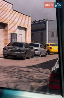 Седан Jaguar X-Type 2002 в 