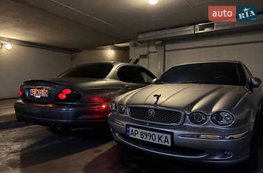 Седан Jaguar X-Type 2002 в 