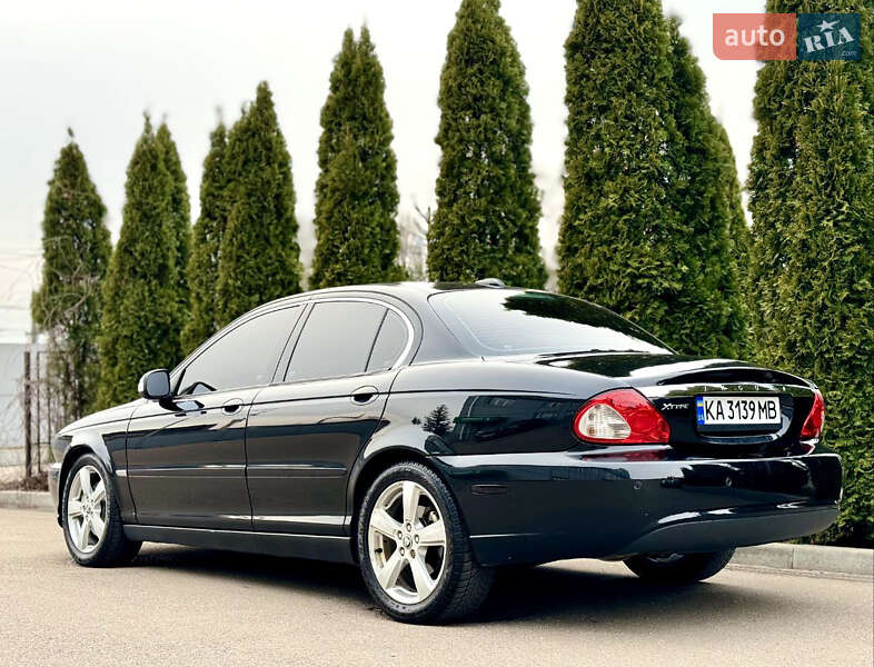 Седан Jaguar X-Type 2008 в Глевахе