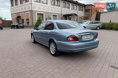 Седан Jaguar X-Type 2004 в 