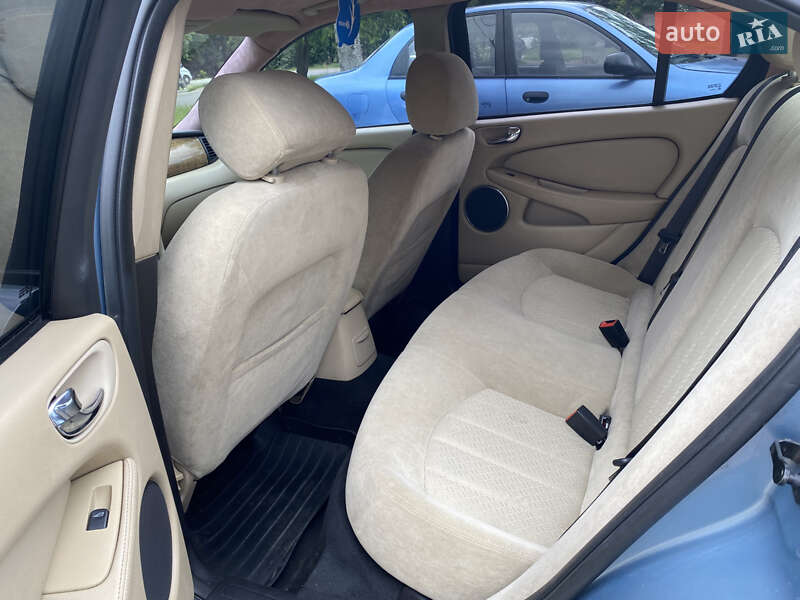 Седан Jaguar X-Type 2004 в Львове