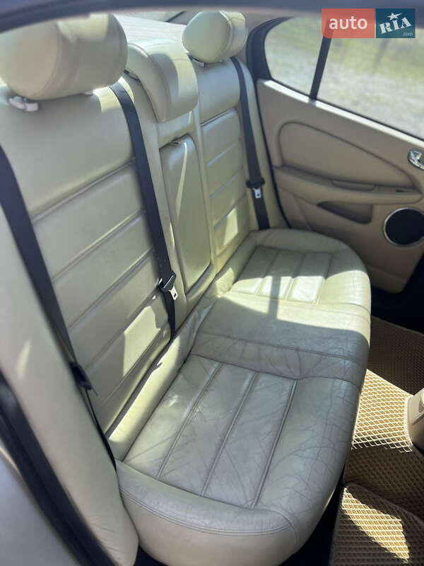 Седан Jaguar X-Type 2006 в Львові
