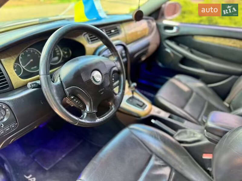 Седан Jaguar X-Type 2001 в Одесі