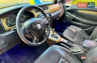 Седан Jaguar X-Type 2001 в 