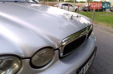 Седан Jaguar X-Type 2001 в 