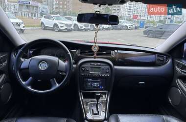 Седан Jaguar X-Type 2004 в 