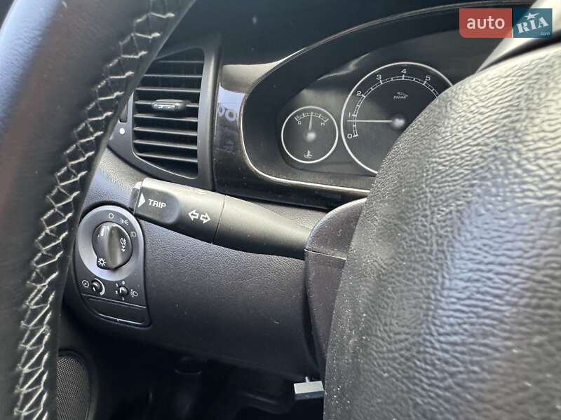 Седан Jaguar X-Type 2004 в Києві
