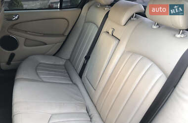 Седан Jaguar X-Type 2001 в 