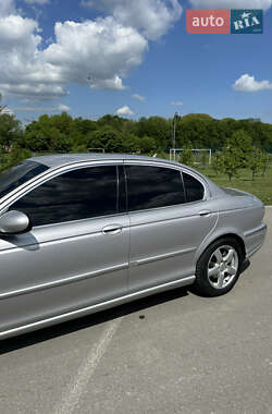 Седан Jaguar X-Type 2004 в 