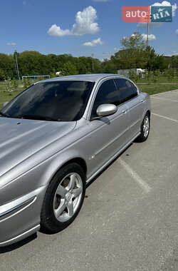 Седан Jaguar X-Type 2004 в 