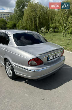 Седан Jaguar X-Type 2004 в 