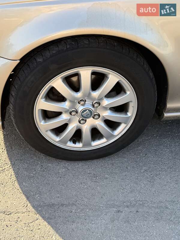 Седан Jaguar X-Type 2002 в Киеве