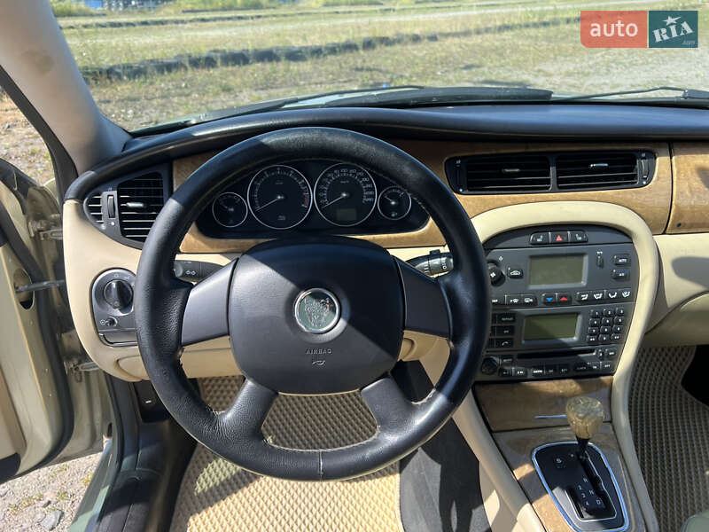 Седан Jaguar X-Type 2006 в Львове