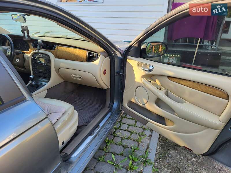 Седан Jaguar X-Type 2005 в Ивано-Франковске
