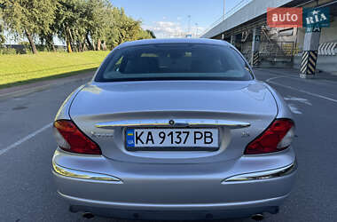 Седан Jaguar X-Type 2001 в 
