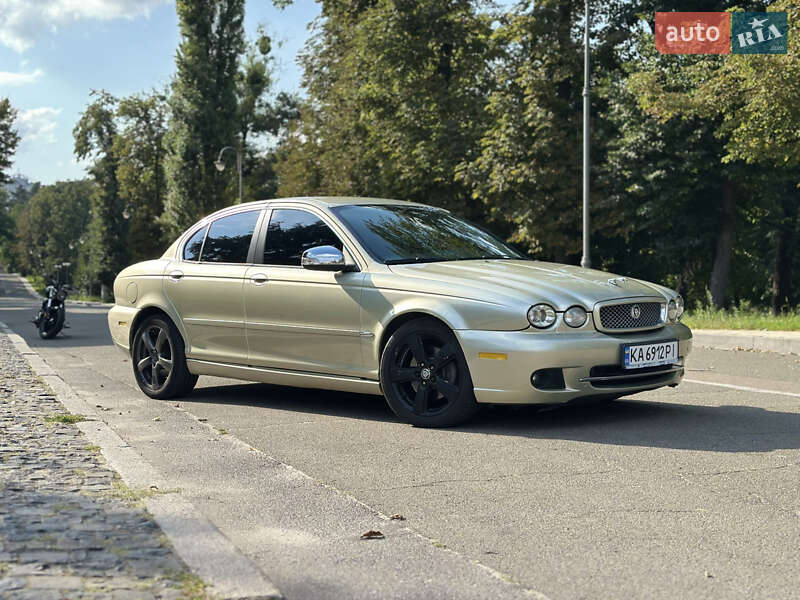 Седан Jaguar X-Type 2009 в Киеве