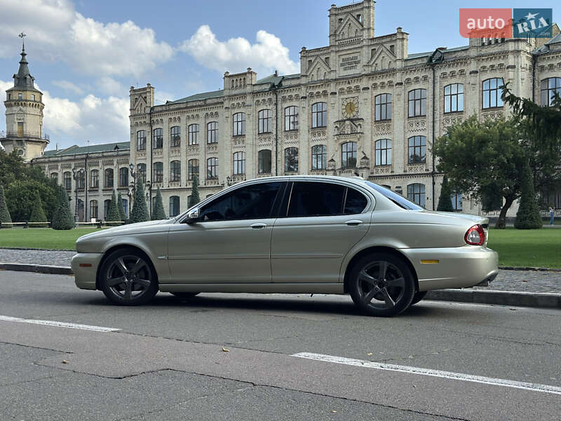 Седан Jaguar X-Type 2009 в Киеве