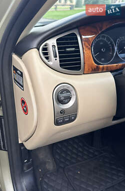 Седан Jaguar X-Type 2009 в 