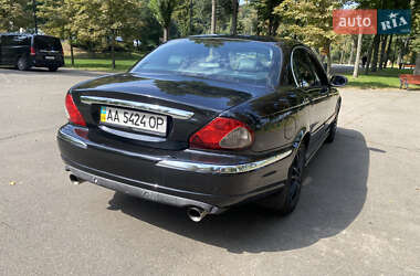 Седан Jaguar X-Type 2001 в 