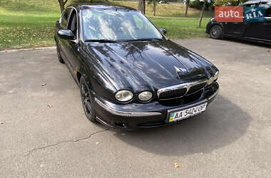 Седан Jaguar X-Type 2001 в 