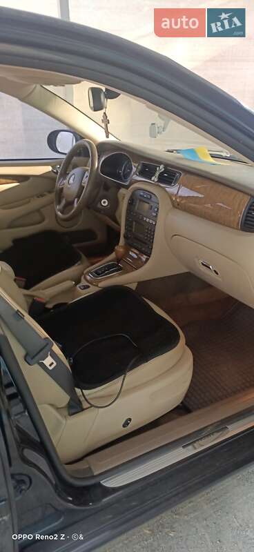 Седан Jaguar X-Type 2007 в Горишних Плавнях