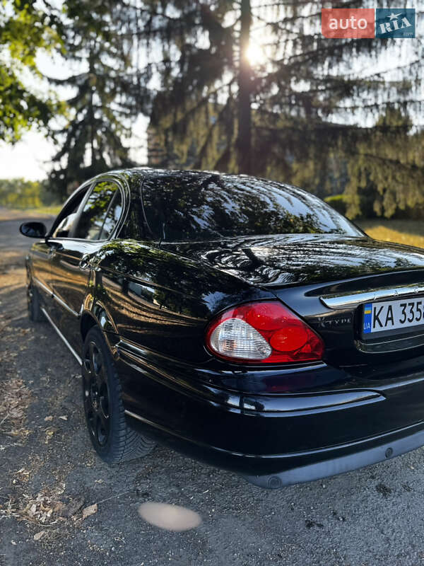 Седан Jaguar X-Type 2006 в Бучачі