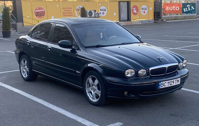 Седан Jaguar X-Type 2003 в Киеве