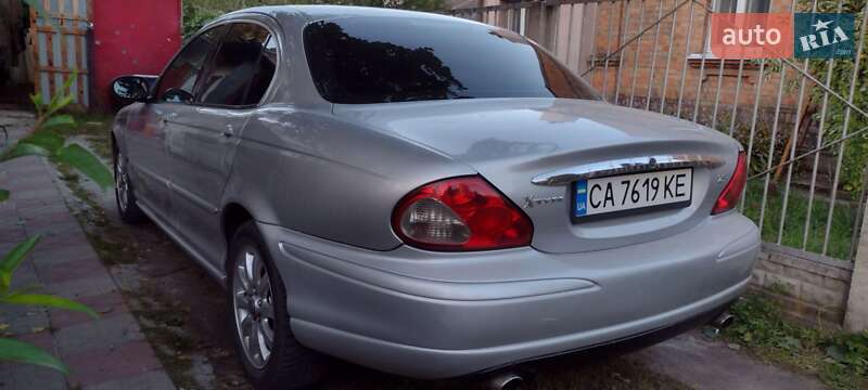 Седан Jaguar X-Type 2002 в Бердичеві
