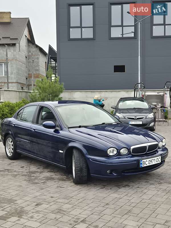 Седан Jaguar X-Type 2004 в Львове