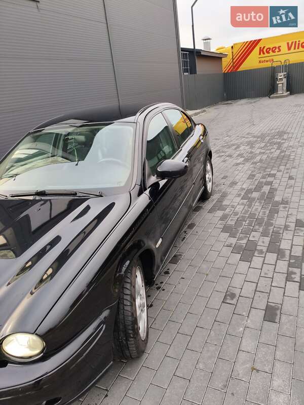 Седан Jaguar X-Type 2005 в Макарові