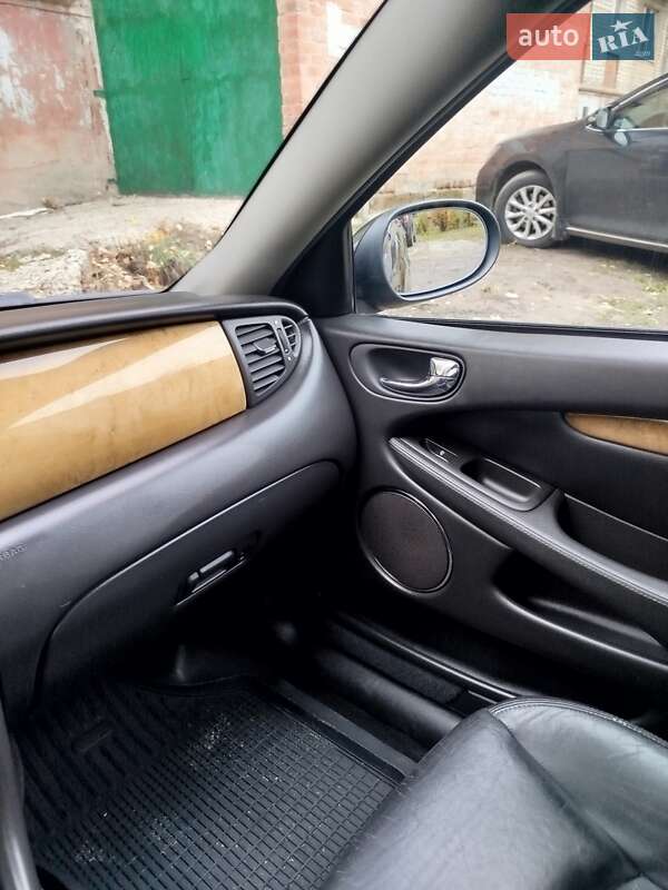 Седан Jaguar X-Type 2002 в Харкові