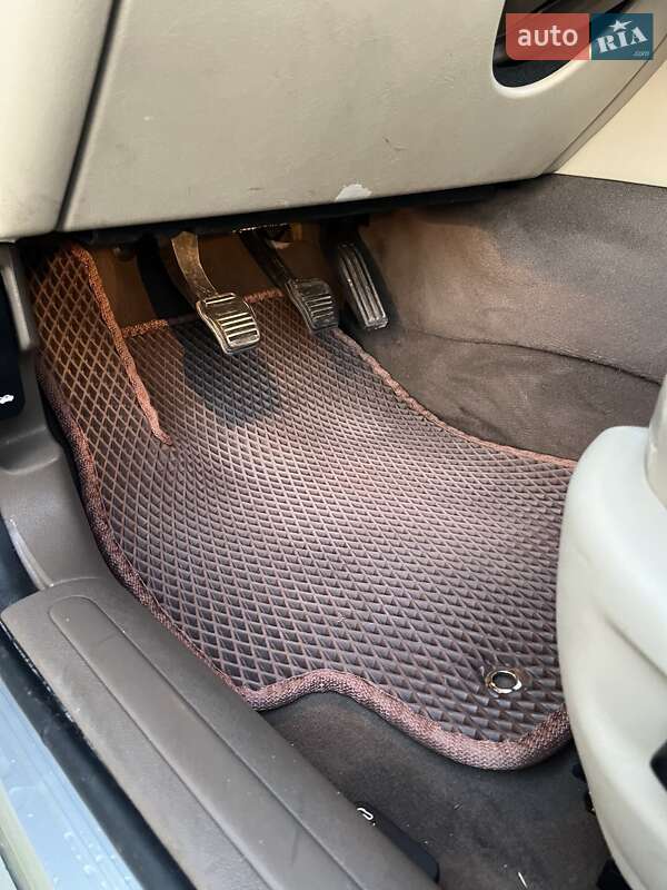 Седан Jaguar X-Type 2007 в Радехові